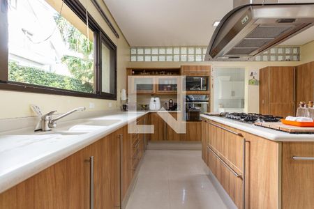 Casa à venda com 775m², 4 quartos e 6 vagasCozinha