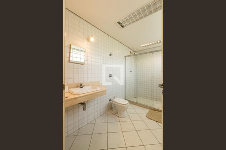 Casa à venda com 775m², 4 quartos e 6 vagasBanheiro 7