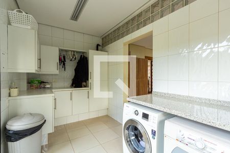 Casa à venda com 775m², 4 quartos e 6 vagasLavanderia