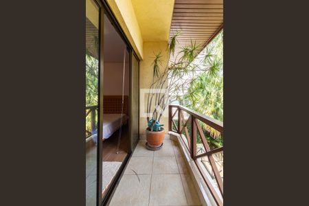 Casa à venda com 775m², 4 quartos e 6 vagasVaranda da Suíte 1