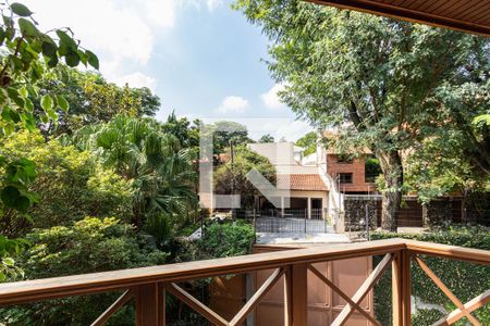Casa à venda com 775m², 4 quartos e 6 vagasVista da Varanda da Suíte 2