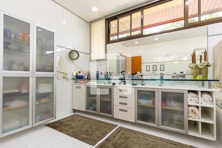 Casa à venda com 775m², 4 quartos e 6 vagasBanheiro da Suíte 3