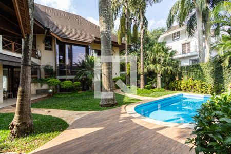 Casa à venda com 775m², 4 quartos e 6 vagasÁrea Externa