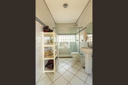 Casa à venda com 775m², 4 quartos e 6 vagasBanheiro Externo