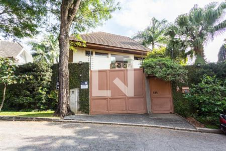 Casa à venda com 775m², 4 quartos e 6 vagasFachada