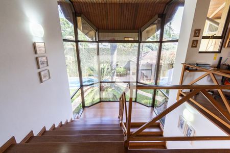 Casa à venda com 775m², 4 quartos e 6 vagasEscadas