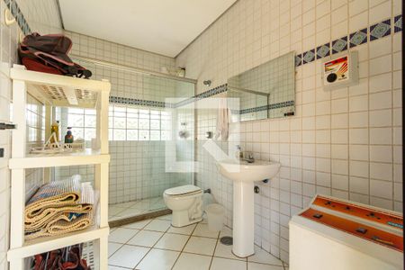 Casa à venda com 775m², 4 quartos e 6 vagasBanheiro Externo