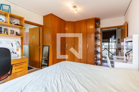 Casa à venda com 775m², 4 quartos e 6 vagasSuíte 2