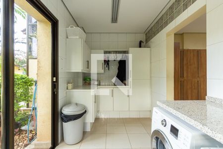 Casa à venda com 775m², 4 quartos e 6 vagasLavanderia