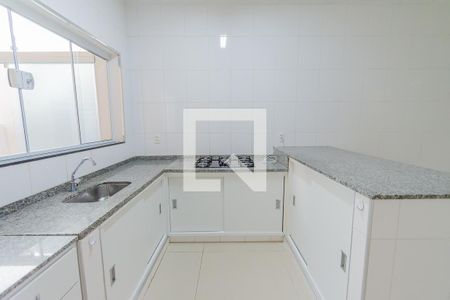Casa à venda com 170m², 4 quartos e 3 vagasCozinha - Armários