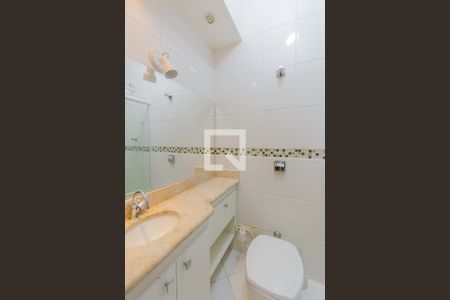 Casa à venda com 170m², 4 quartos e 3 vagasBanheiro da Suíte 1