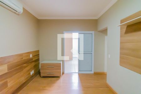 Casa à venda com 170m², 4 quartos e 3 vagasQuarto 3 - Suíte
