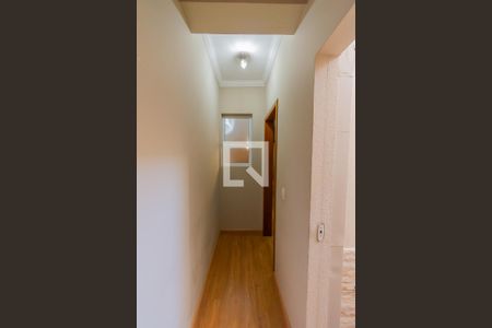 Casa à venda com 170m², 4 quartos e 3 vagasCorredor