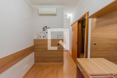 Casa à venda com 170m², 4 quartos e 3 vagasQuarto 2 - Suíte
