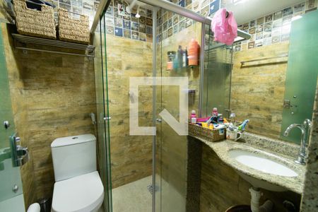 Banheiro de apartamento à venda com 1 quarto, 36m² em Riacho Fundo I, Brasília