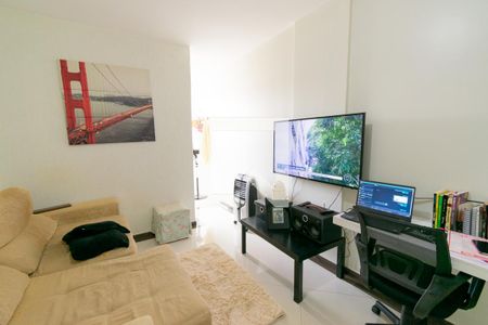 Apartamento à venda com 36m², 1 quarto e sem vaga Apartamento à venda com 36m², 1 quarto e sem vagaSala