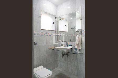 Casa à venda com 365m², 4 quartos e 4 vagasbanheiro quarto 2