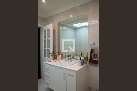 Casa à venda com 365m², 4 quartos e 4 vagasbanheiro quarto 3