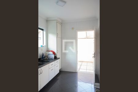 Casa à venda com 365m², 4 quartos e 4 vagasárea de serviço