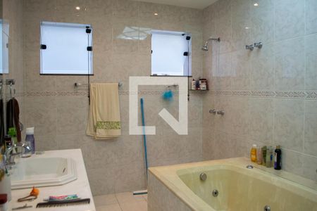 Casa à venda com 365m², 4 quartos e 4 vagasbanheiro quarto 3