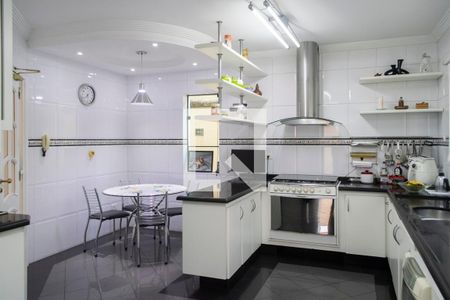 Casa à venda com 365m², 4 quartos e 4 vagascozinha