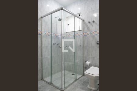 Casa à venda com 365m², 4 quartos e 4 vagasbanheiro quarto 2