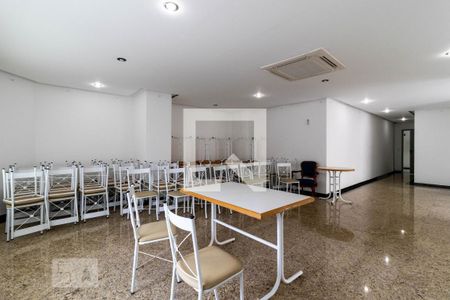 Apartamento à venda com 62m², 2 quartos e 1 vagasalao de festa