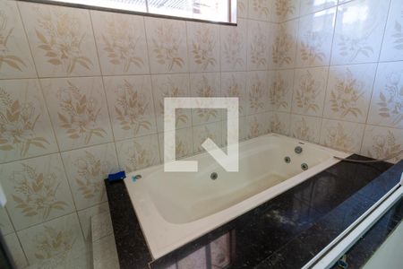 Apartamento para alugar com 90m², 2 quartos e sem vagaBanheiro da Suíte