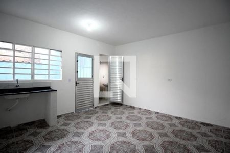 Cozinha de casa para alugar com 1 quarto, 80m² em Vila Jacuí, São Paulo