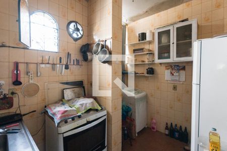 Apartamento à venda com 85m², 2 quartos e sem vaga Apartamento à venda com 85m², 2 quartos e sem vagaCozinha e Área de Serviço