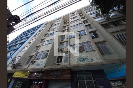 Apartamento à venda com 85m², 2 quartos e sem vaga Apartamento à venda com 85m², 2 quartos e sem vagaFachada