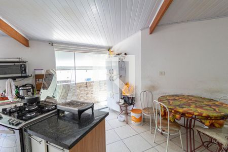 Casa à venda com 180m², 3 quartos e 4 vagas Casa à venda com 180m², 3 quartos e 4 vagasCozinha