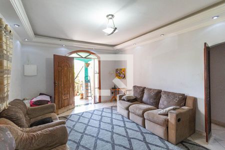 Casa à venda com 180m², 3 quartos e 4 vagas Casa à venda com 180m², 3 quartos e 4 vagasSala