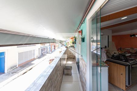 Casa à venda com 180m², 3 quartos e 4 vagas Casa à venda com 180m², 3 quartos e 4 vagasSacada