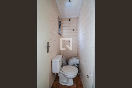 Banheiro área de serviço de apartamento à venda com 4 quartos, 116m² em Santa Paula, São Caetano do Sul