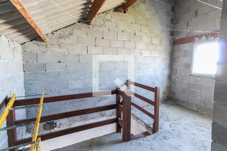 Casa de condomínio à venda com 75m², 2 quartos e 1 vagaSótão