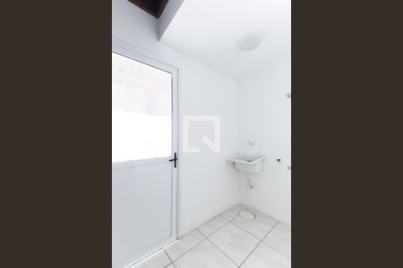 Casa de condomínio à venda com 75m², 2 quartos e 1 vagaÁrea de serviço