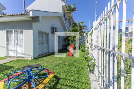 Casa de condomínio à venda com 75m², 2 quartos e 1 vagaPlayground