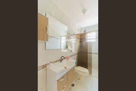 Banheiro de apartamento para alugar com 2 quartos, 58m² em Vila Guilhermina, São Paulo
