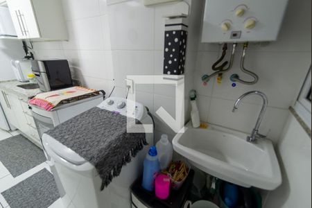 Apartamento à venda com 65m², 2 quartos e 2 vagasCozinha e Área de Serviço