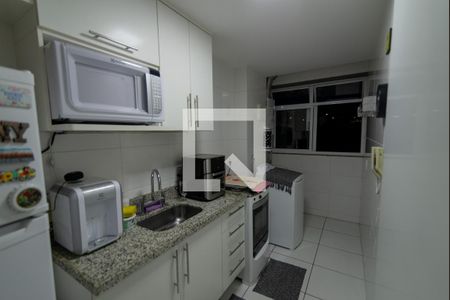 Apartamento à venda com 65m², 2 quartos e 2 vagasCozinha e Área de Serviço