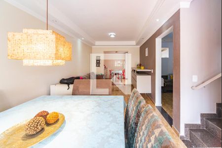 Sala de casa de condomínio à venda com 2 quartos, 72m² em Vila Metalúrgica, Santo André
