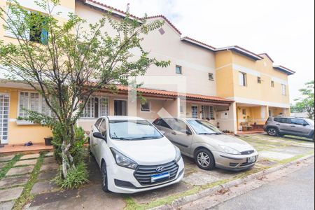 Casa de condomínio à venda com 72m², 2 quartos e 2 vagas Casa de condomínio à venda com 72m², 2 quartos e 2 vagasGaragem e Fachada