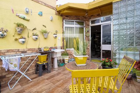 Casa de condomínio à venda com 150m², 2 quartos e sem vaga Casa de condomínio à venda com 150m², 2 quartos e sem vagaVaranda