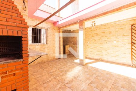 Casa à venda com 234m², 2 quartos e 2 vagas Casa à venda com 234m², 2 quartos e 2 vagasQuintal e Área de Serviço