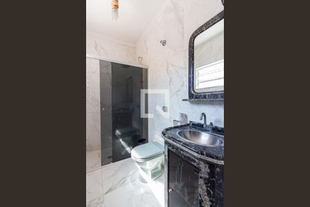 Casa à venda com 234m², 2 quartos e 2 vagas Casa à venda com 234m², 2 quartos e 2 vagasBanheiro da Suíte 2