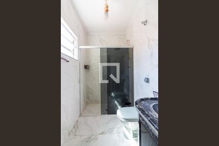 Casa à venda com 234m², 2 quartos e 2 vagas Casa à venda com 234m², 2 quartos e 2 vagasBanheiro da Suíte 2