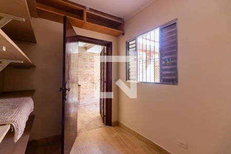 Casa à venda com 234m², 2 quartos e 2 vagas Casa à venda com 234m², 2 quartos e 2 vagasComodo