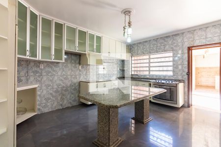 Casa à venda com 234m², 2 quartos e 2 vagas Casa à venda com 234m², 2 quartos e 2 vagasCozinha