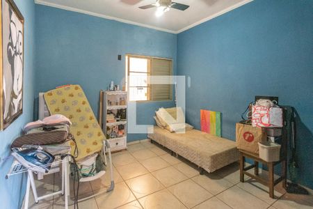 Casa à venda com 215m², 4 quartos e 3 vagasQuarto 2